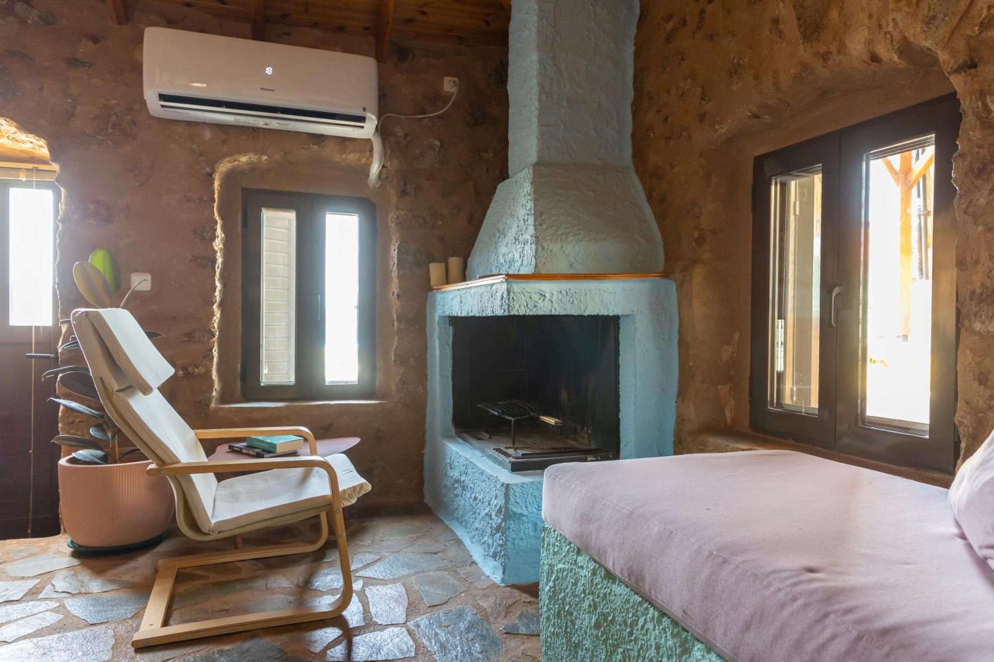 Vasiliki Cozy & Modern House View * Gythio