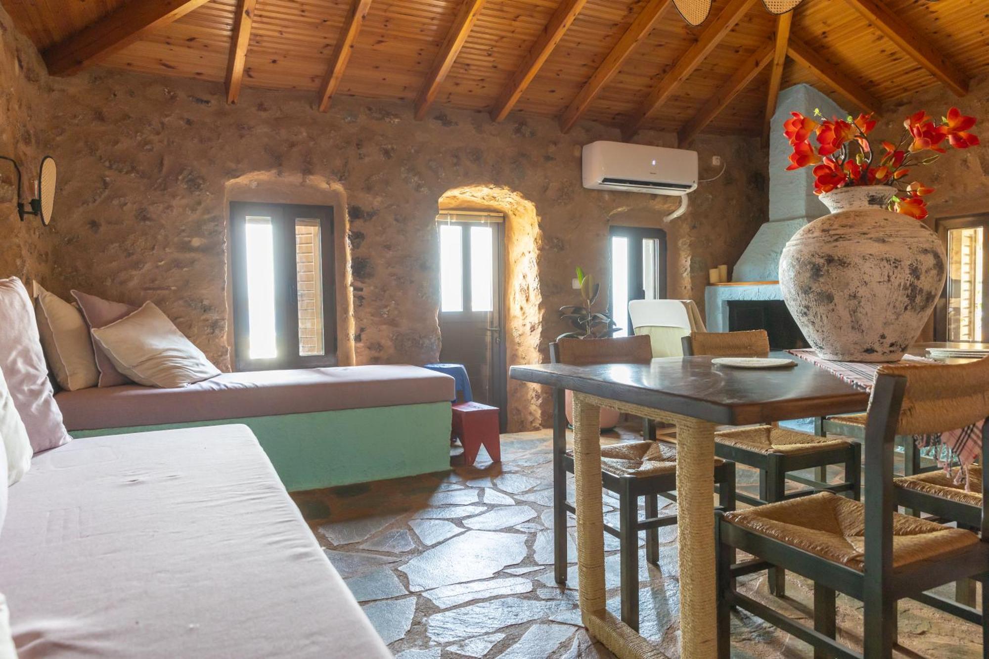 Vasiliki Cozy & Modern House View Holiday home Gythio