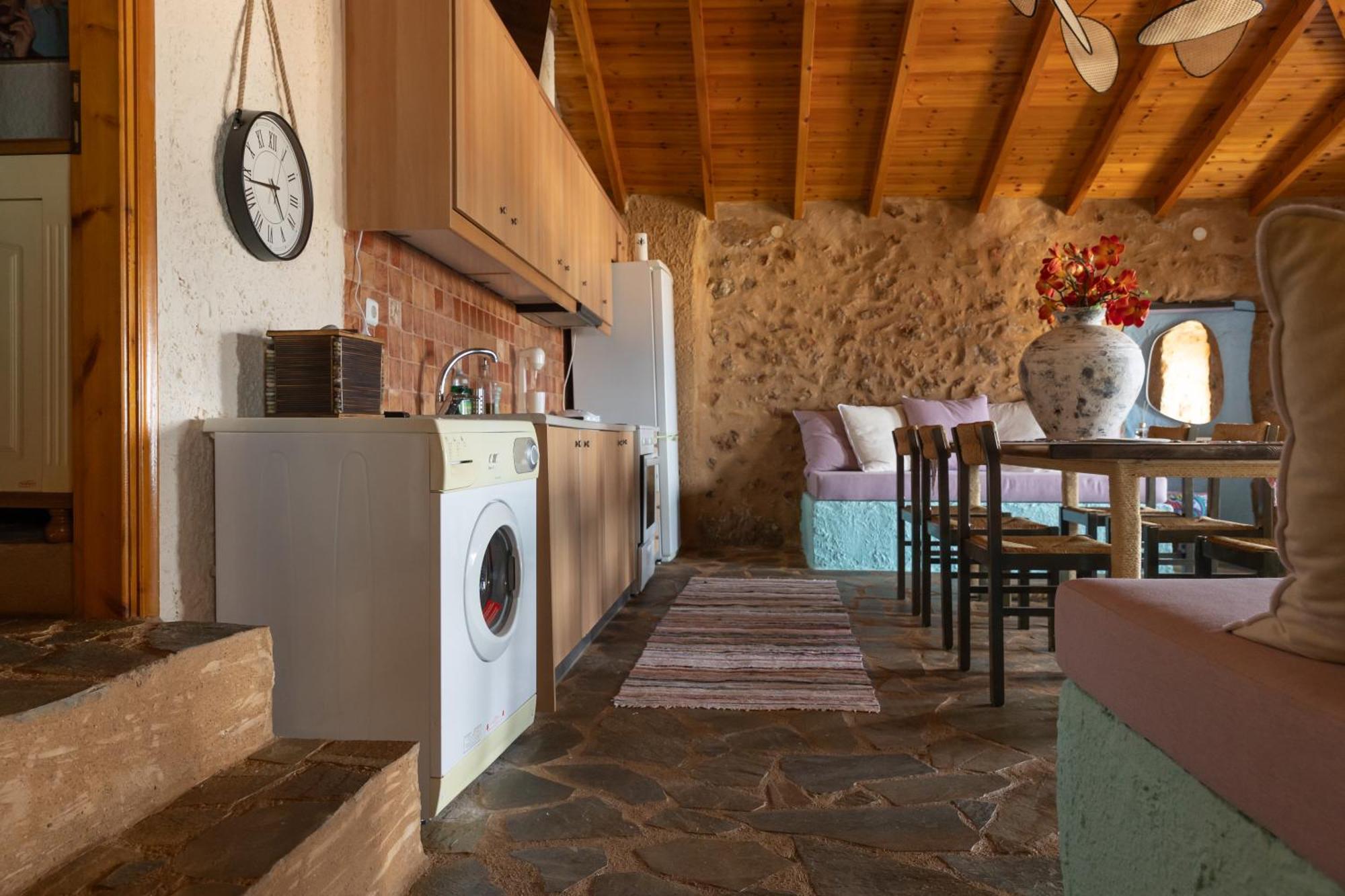 Vasiliki Cozy & Modern House View * Gythio