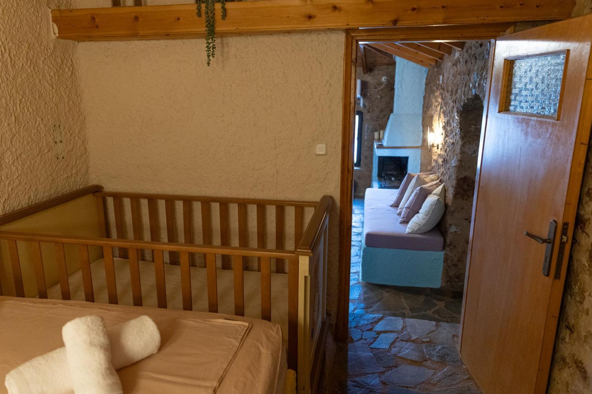 Vasiliki Cozy & Modern House View *